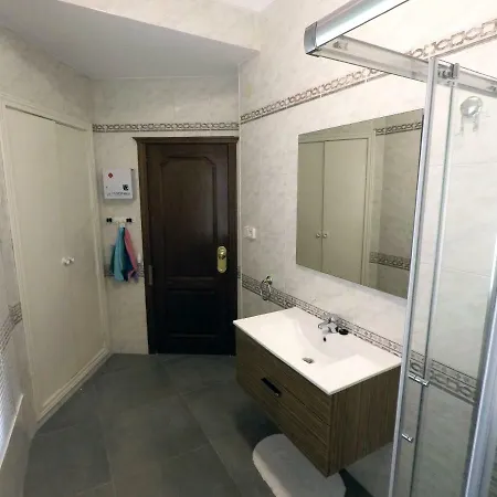 Eduardo Lucena 5, Alcazar *