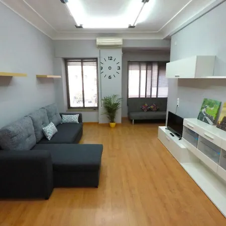 Eduardo Lucena 5, Alcazar Apartment *