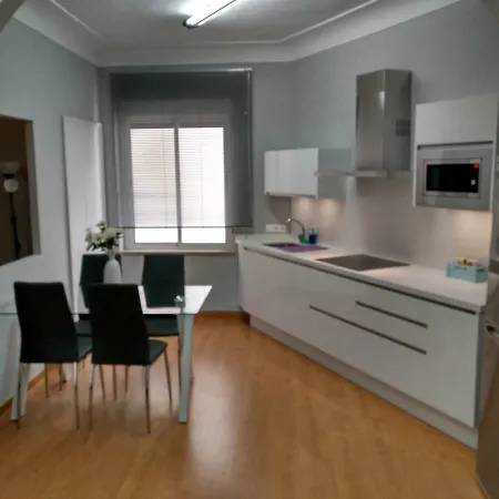 Apartment Eduardo Lucena 5, Alcazar Cordoba